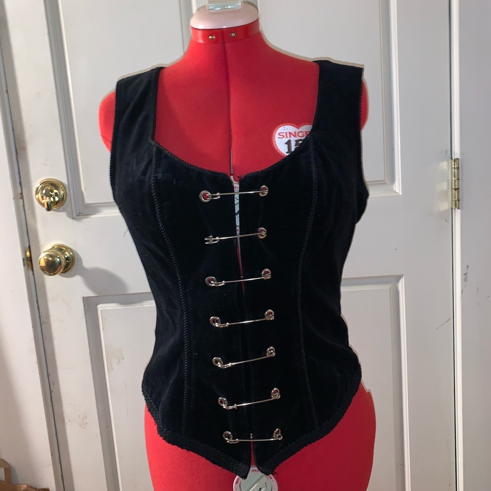 XXL Shrine top Vintage - signed by Voltaire!